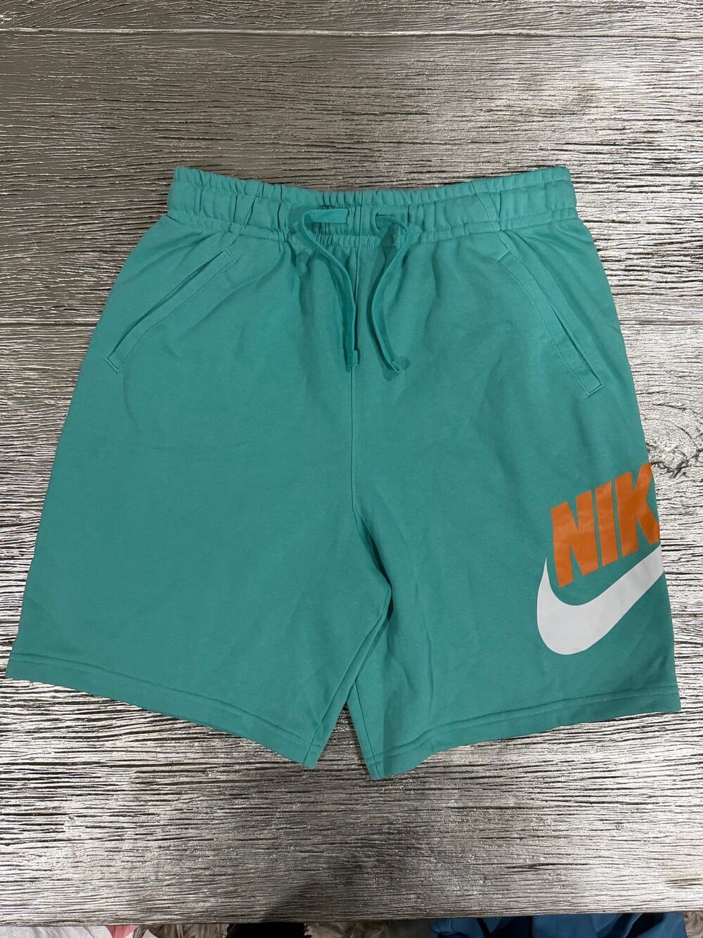 Nike Boys size XL Sportswear Club Fleece athletic shorts